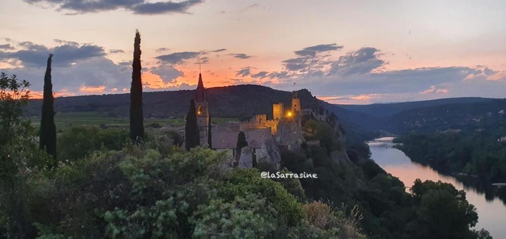 Вилла La Sarrasine Эгез Экстерьер фото
